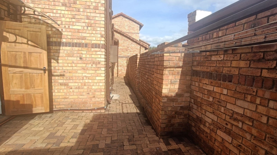 3 Bedroom Property for Sale in Hennopspark Gauteng