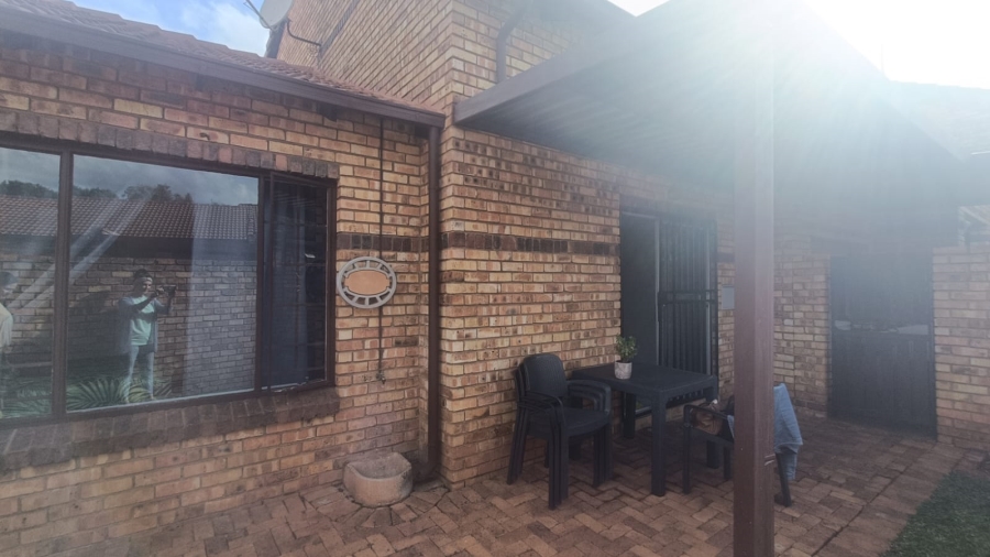 3 Bedroom Property for Sale in Hennopspark Gauteng