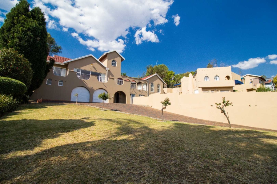 4 Bedroom Property for Sale in Glenvista Gauteng