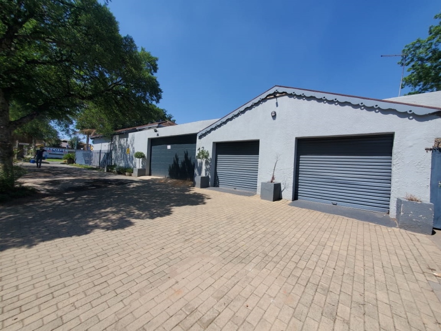 6 Bedroom Property for Sale in Benoni South Gauteng