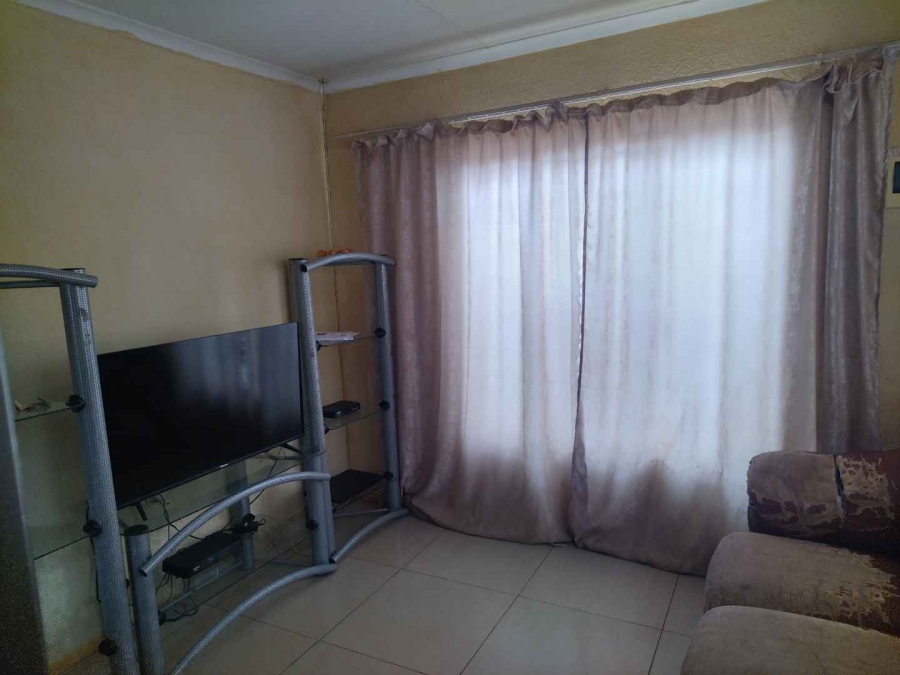 To Let 3 Bedroom Property for Rent in Soshanguve VV Gauteng