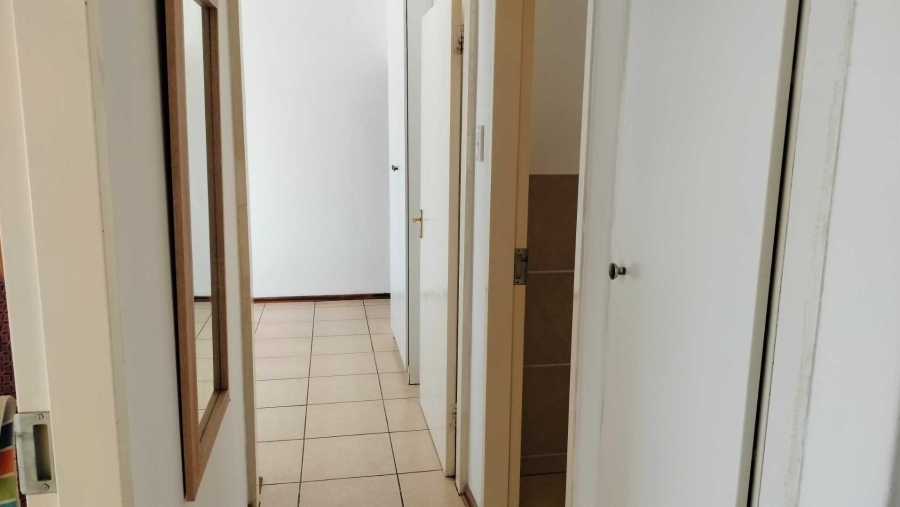 2 Bedroom Property for Sale in Hesteapark Gauteng