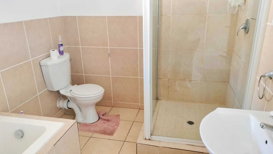 2 Bedroom Property for Sale in Hesteapark Gauteng