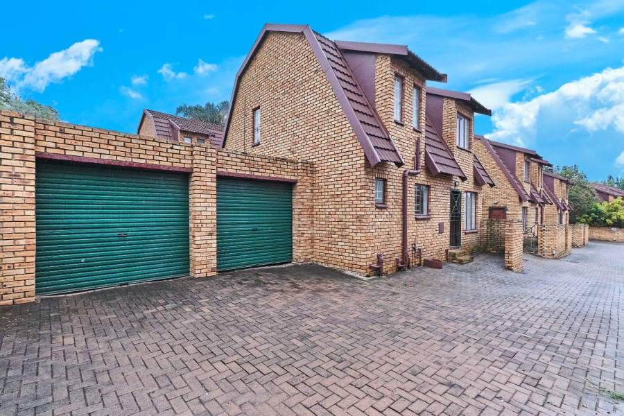 3 Bedroom Property for Sale in Boskruin Gauteng