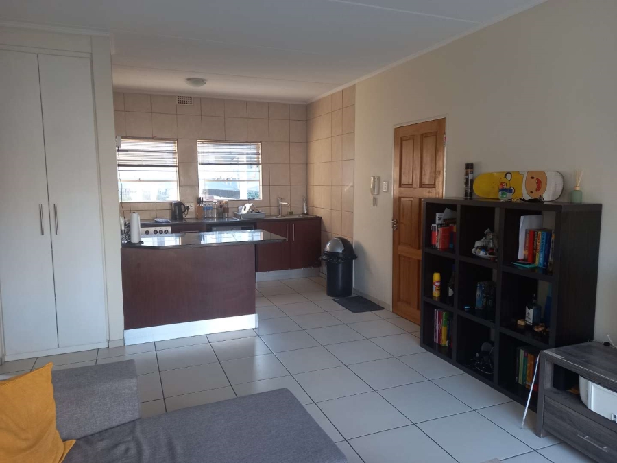 To Let 2 Bedroom Property for Rent in Randburg Gauteng