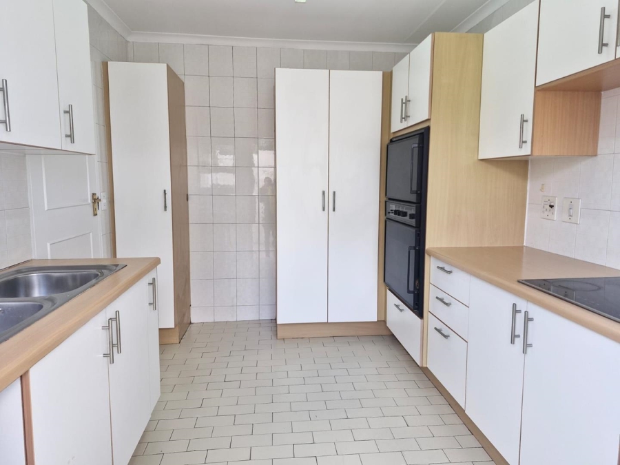 To Let 2 Bedroom Property for Rent in Morningside Gauteng