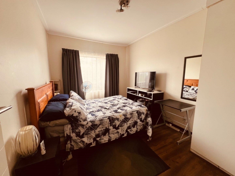 1 Bedroom Property for Sale in Honeydew Gauteng