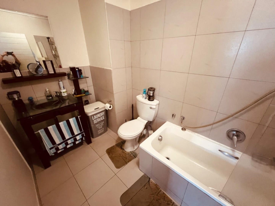 1 Bedroom Property for Sale in Honeydew Gauteng