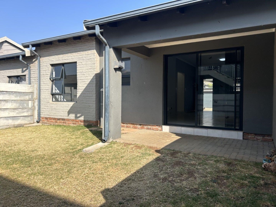 To Let 2 Bedroom Property for Rent in Brentwood Gauteng