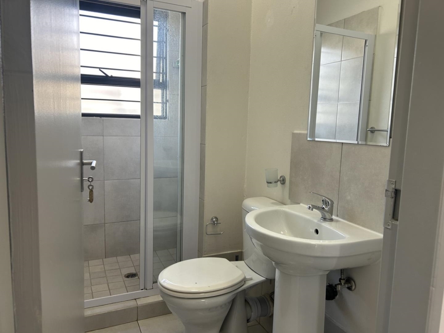 To Let 2 Bedroom Property for Rent in Brentwood Gauteng