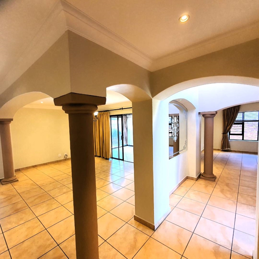 3 Bedroom Property for Sale in Beyerspark Gauteng