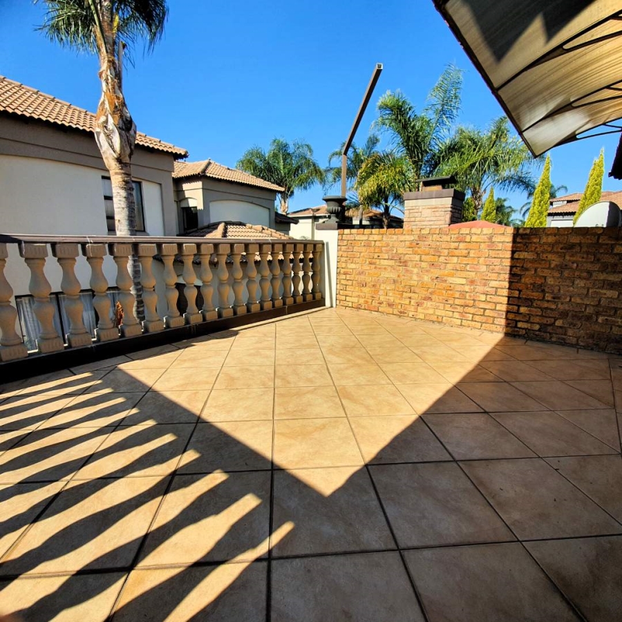 3 Bedroom Property for Sale in Beyerspark Gauteng