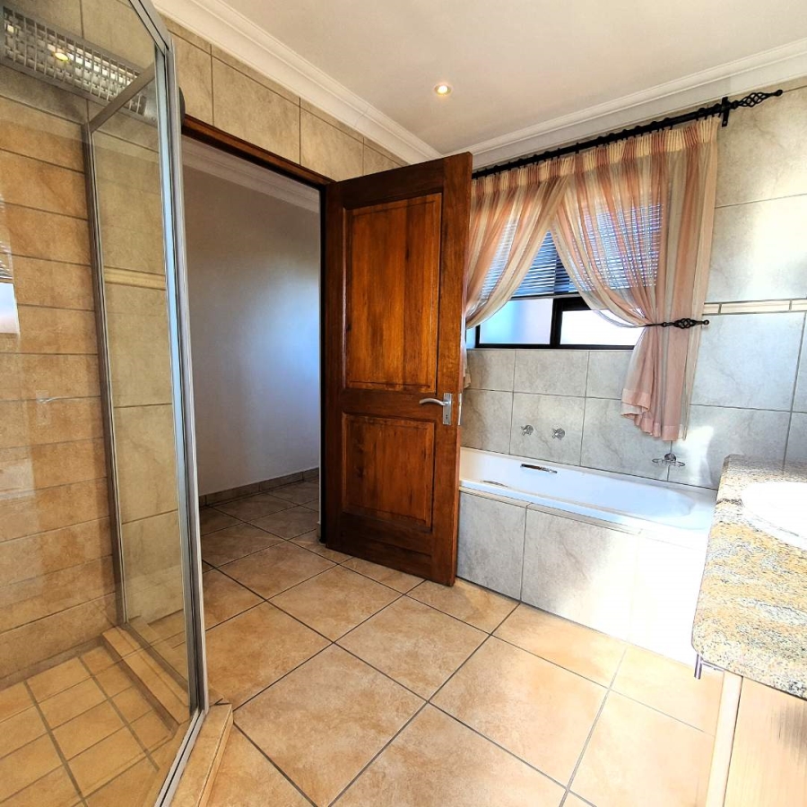 3 Bedroom Property for Sale in Beyerspark Gauteng