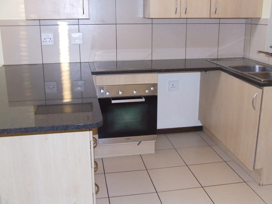 To Let 2 Bedroom Property for Rent in Jackal Creek Golf Estate Gauteng