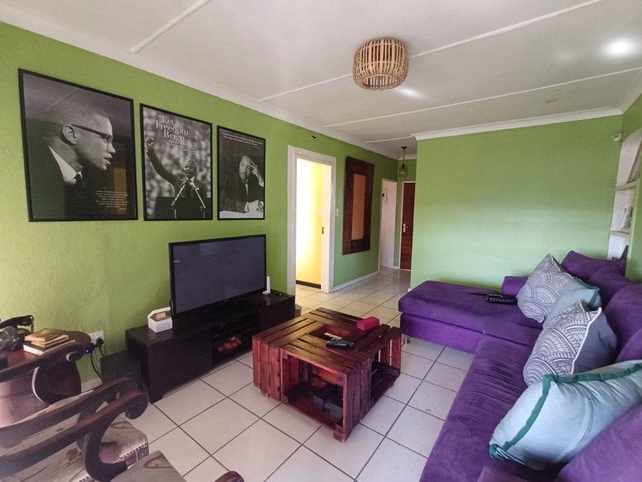 To Let 1 Bedroom Property for Rent in Fontainebleau Gauteng