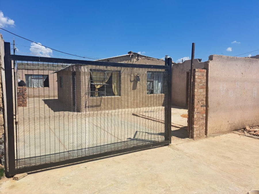 5 Bedroom Property for Sale in Mamelodi East Gauteng