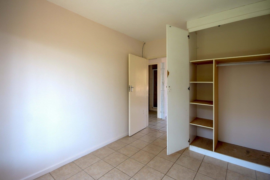 To Let 2 Bedroom Property for Rent in Faerie Glen Gauteng