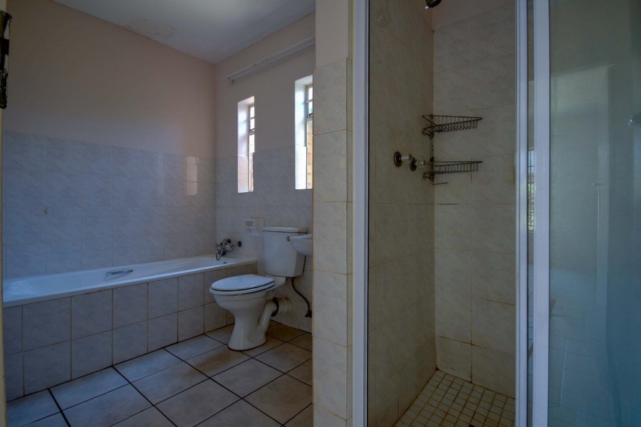 To Let 2 Bedroom Property for Rent in Faerie Glen Gauteng