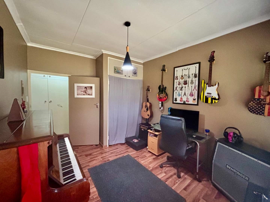 3 Bedroom Property for Sale in Dorandia Ext 15 Gauteng