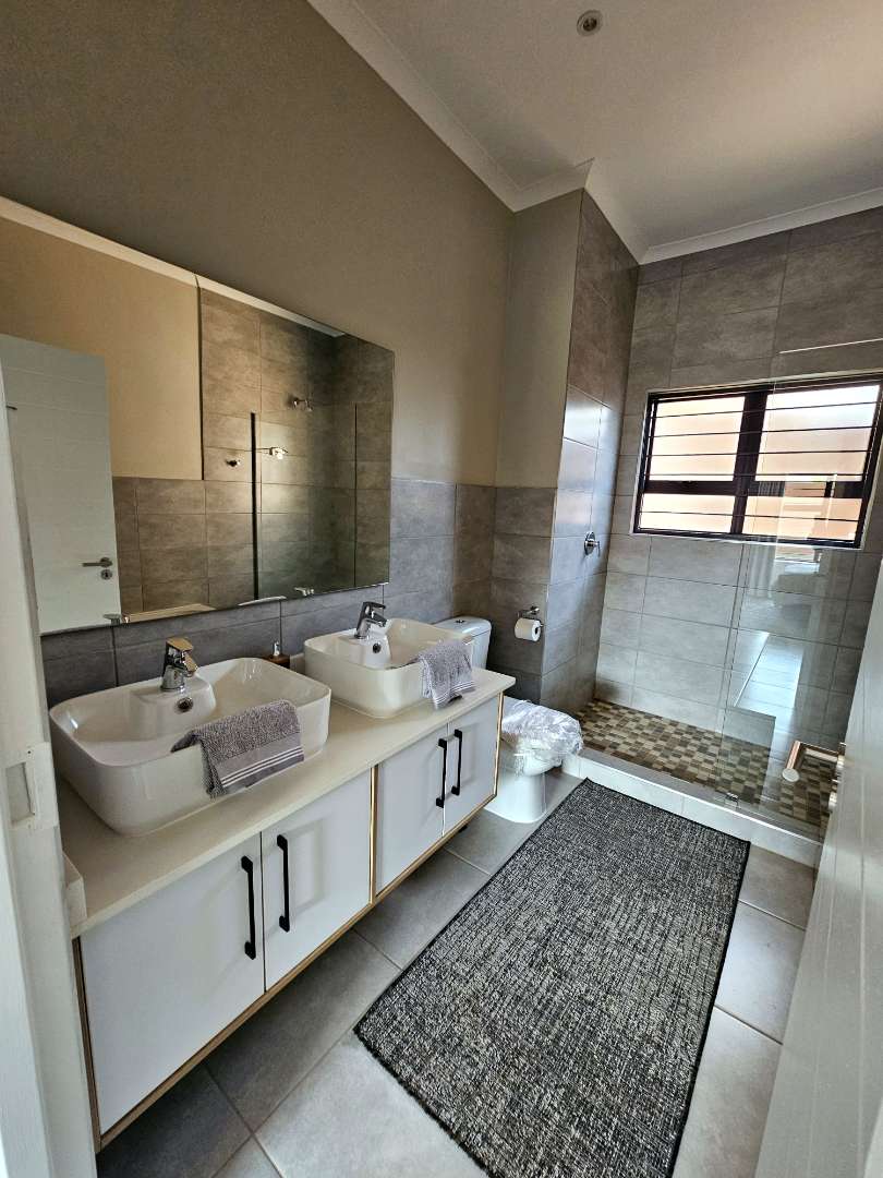 2 Bedroom Property for Sale in Boardwalk Villas Gauteng