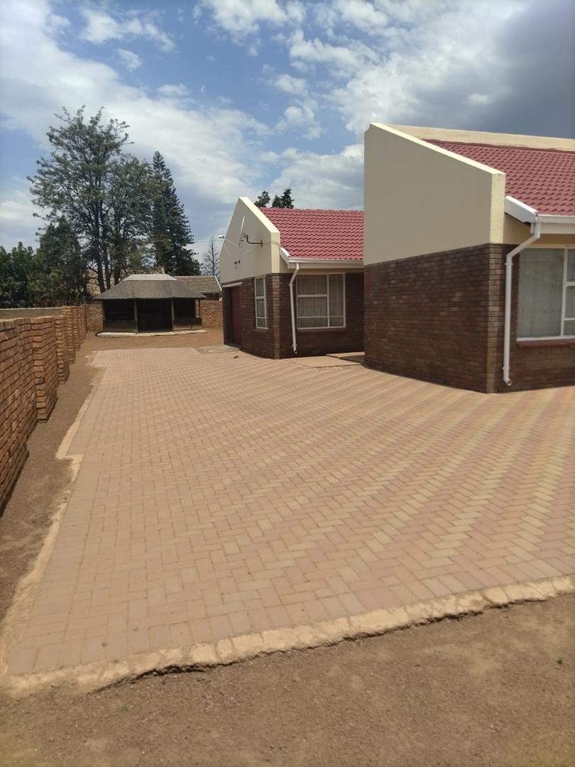 3 Bedroom Property for Sale in Soshanguve DD Gauteng