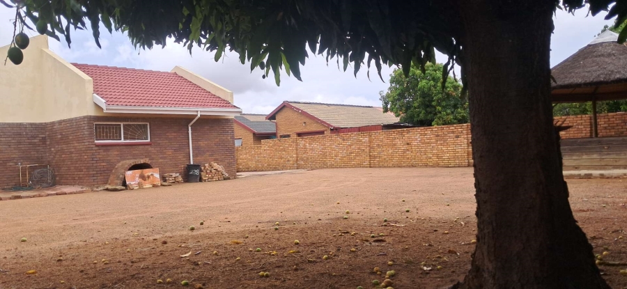 3 Bedroom Property for Sale in Soshanguve DD Gauteng