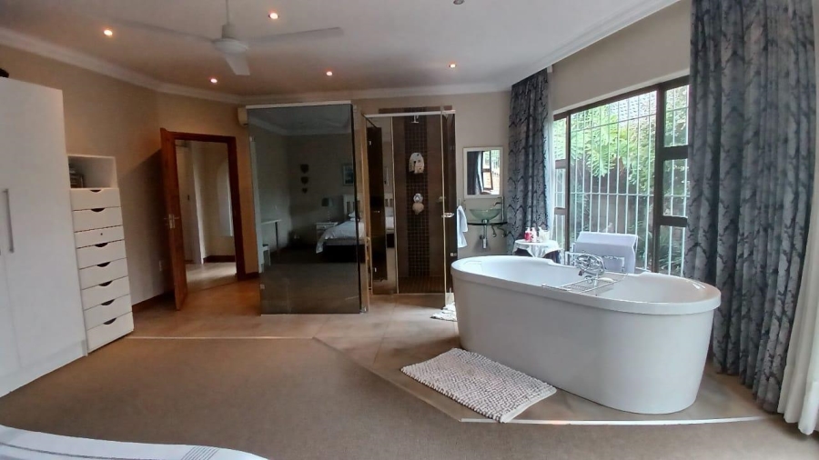 4 Bedroom Property for Sale in Glen Marais Gauteng