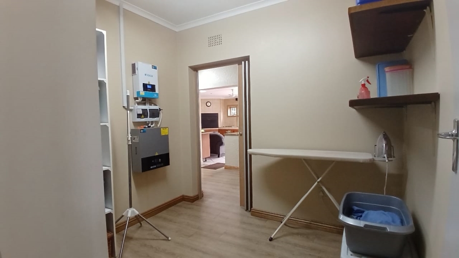 4 Bedroom Property for Sale in Glen Marais Gauteng