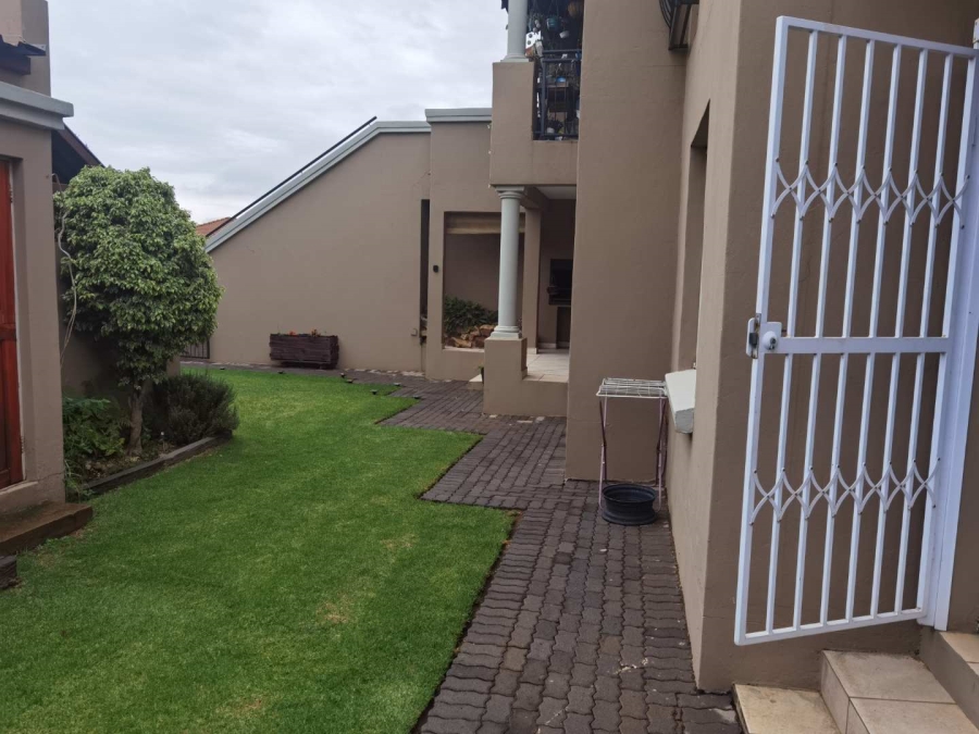 3 Bedroom Property for Sale in Glen Marais Ext 1 Gauteng