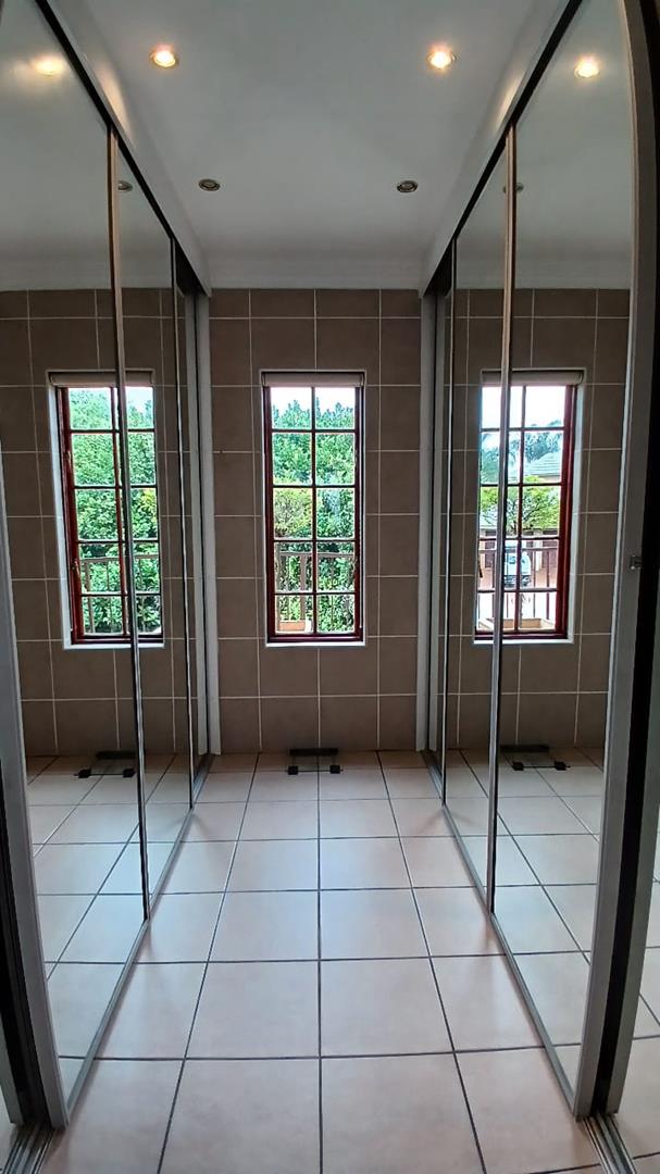 4 Bedroom Property for Sale in Glen Erasmia Gauteng