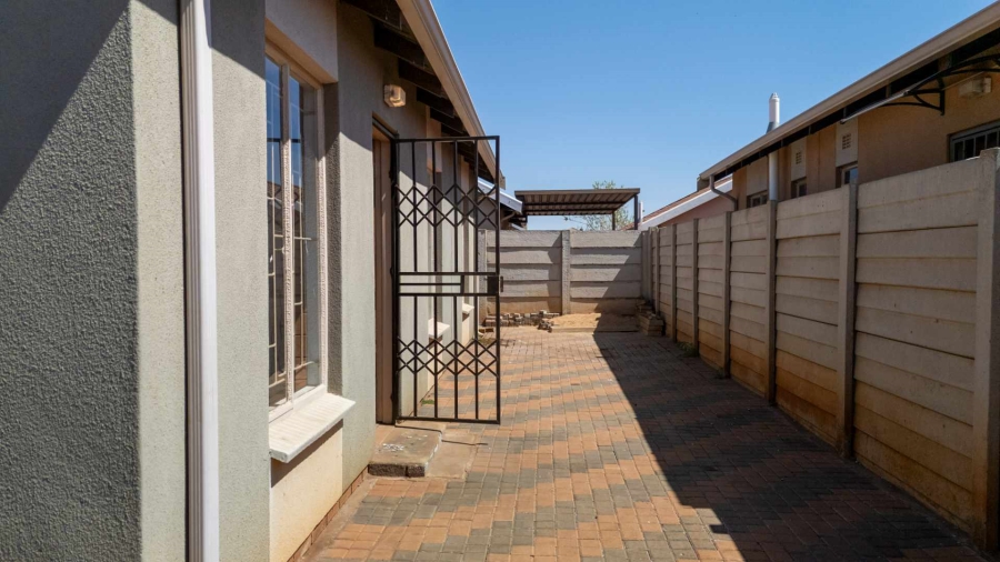 3 Bedroom Property for Sale in Sky City Gauteng