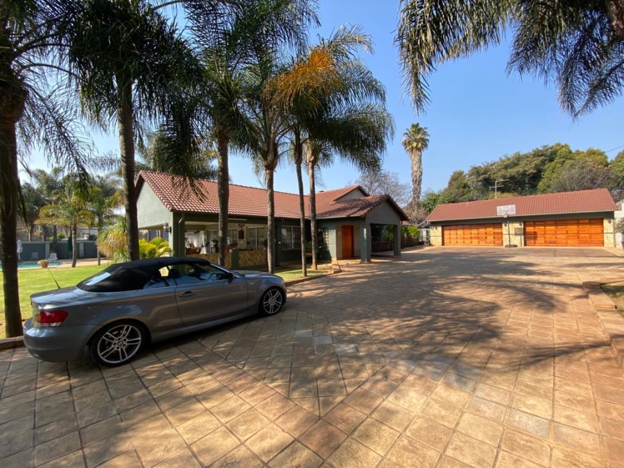 5 Bedroom Property for Sale in Bedfordview Gauteng