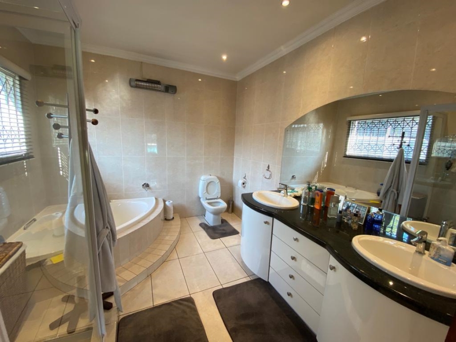 5 Bedroom Property for Sale in Bedfordview Gauteng