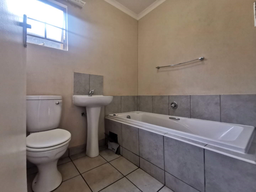 2 Bedroom Property for Sale in Sky City Gauteng