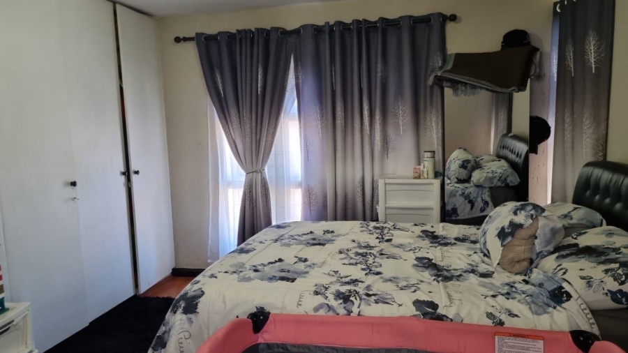 3 Bedroom Property for Sale in Oakdene Gauteng