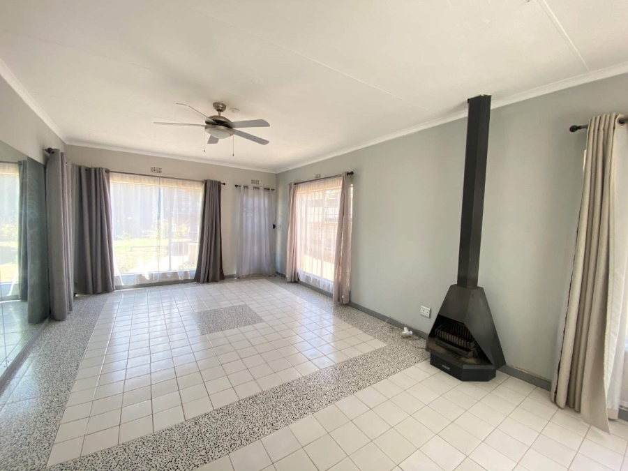 3 Bedroom Property for Sale in Suideroord Gauteng