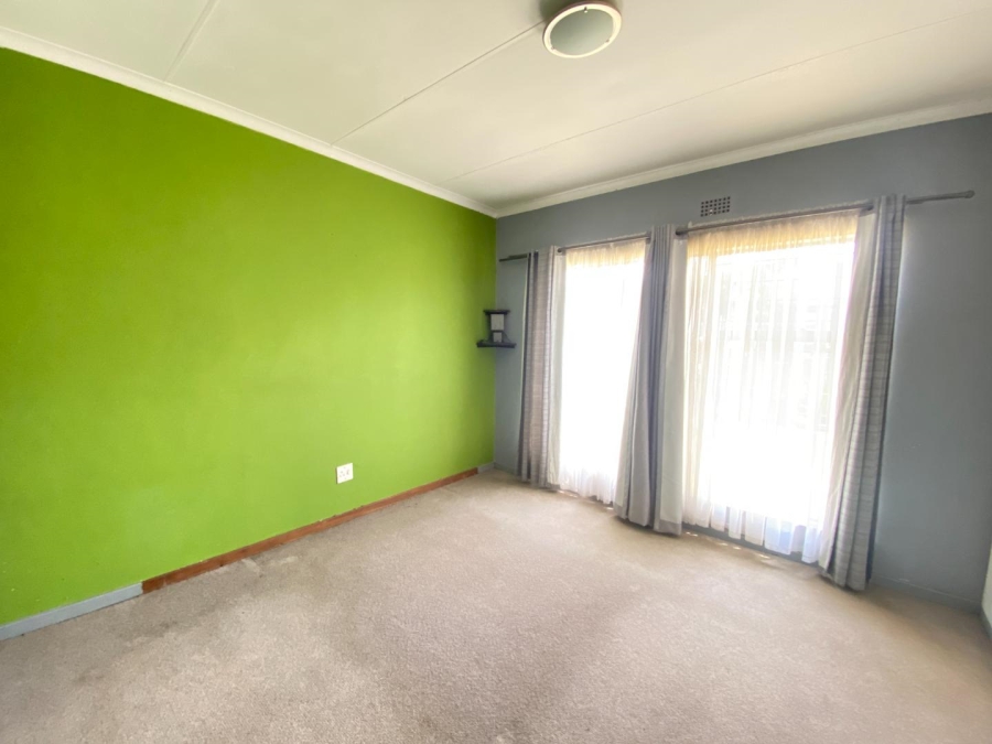 3 Bedroom Property for Sale in Suideroord Gauteng