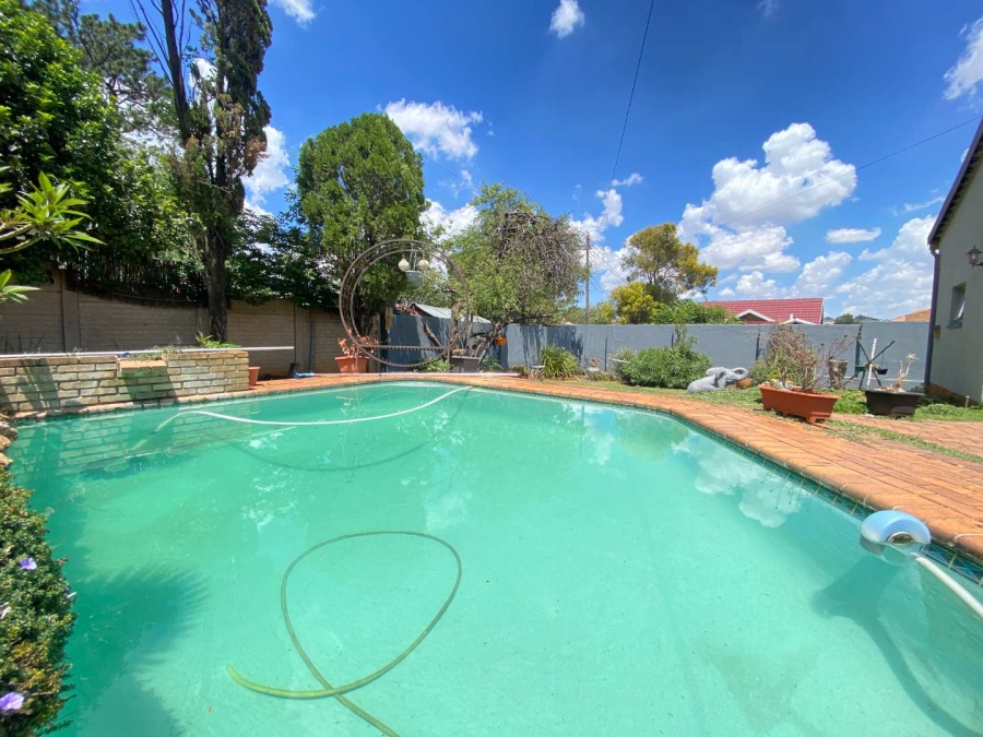 3 Bedroom Property for Sale in Suideroord Gauteng