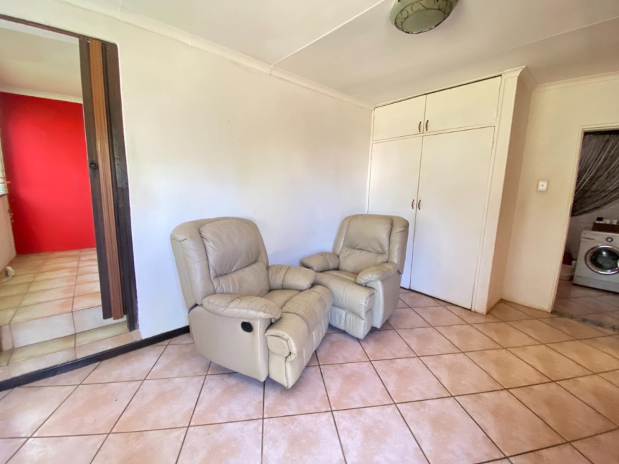 4 Bedroom Property for Sale in Kibler Park Gauteng