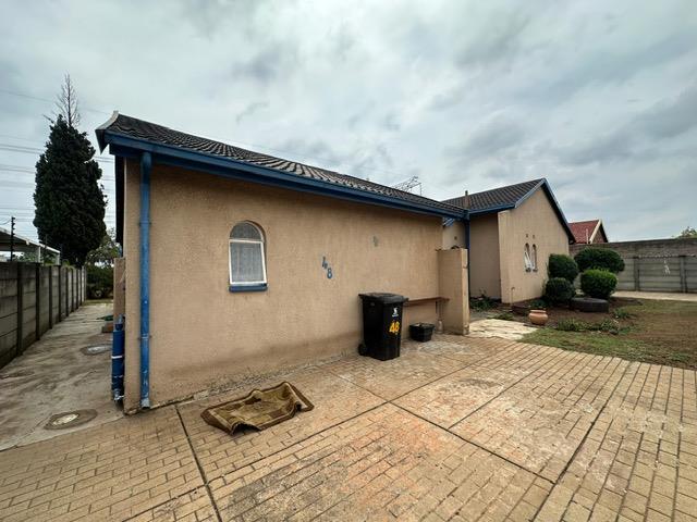 3 Bedroom Property for Sale in Mayberry Park Gauteng