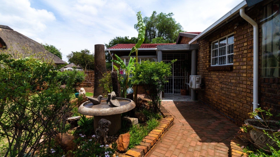 3 Bedroom Property for Sale in Dersley Gauteng