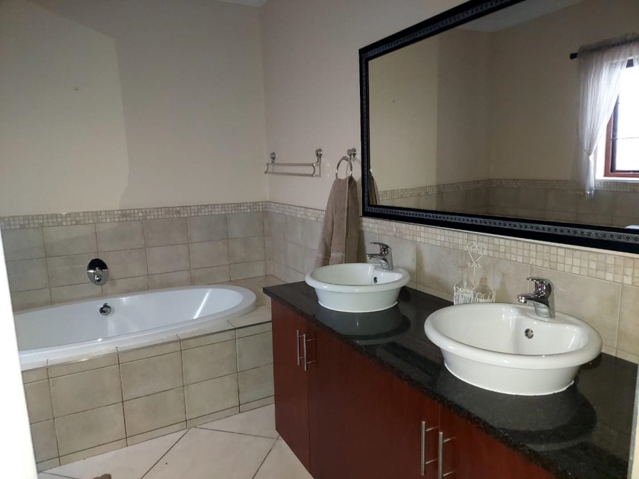 3 Bedroom Property for Sale in Boardwalk Gauteng