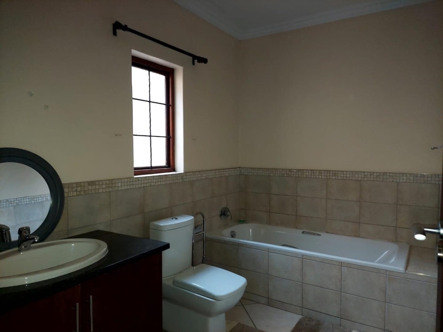 3 Bedroom Property for Sale in Boardwalk Gauteng