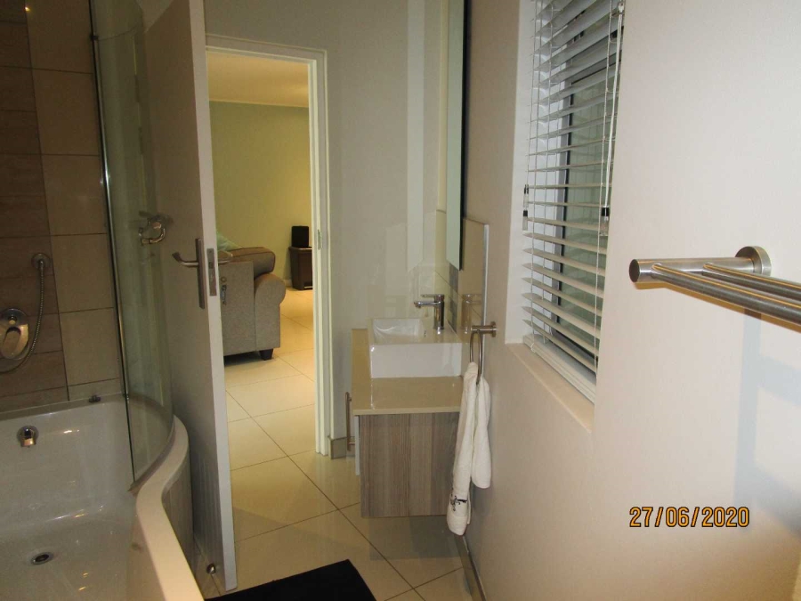 1 Bedroom Property for Sale in Rosebank Gauteng