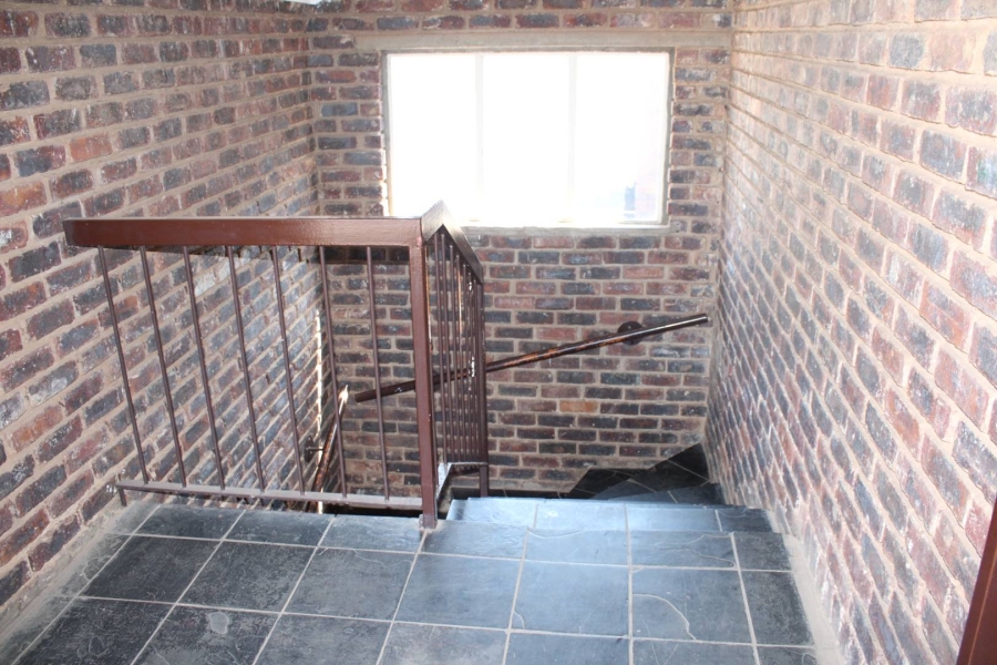 To Let 3 Bedroom Property for Rent in Horison View Gauteng