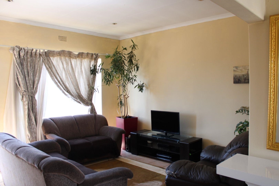 To Let 3 Bedroom Property for Rent in Horison View Gauteng