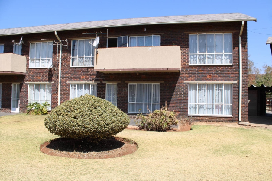 To Let 3 Bedroom Property for Rent in Horison View Gauteng