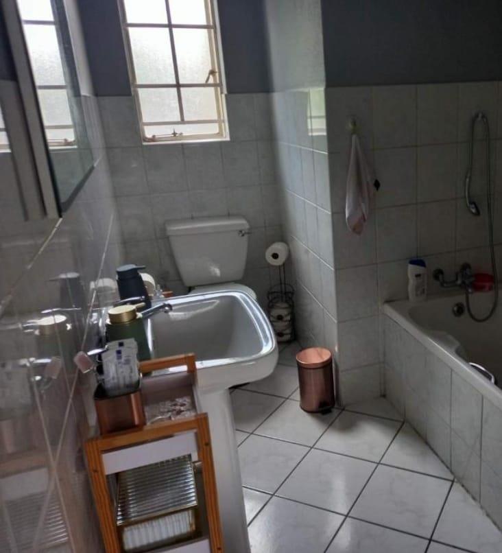 To Let 2 Bedroom Property for Rent in Paulshof Gauteng