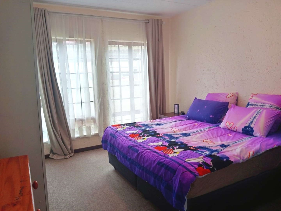 To Let 3 Bedroom Property for Rent in Dowerglen Gauteng