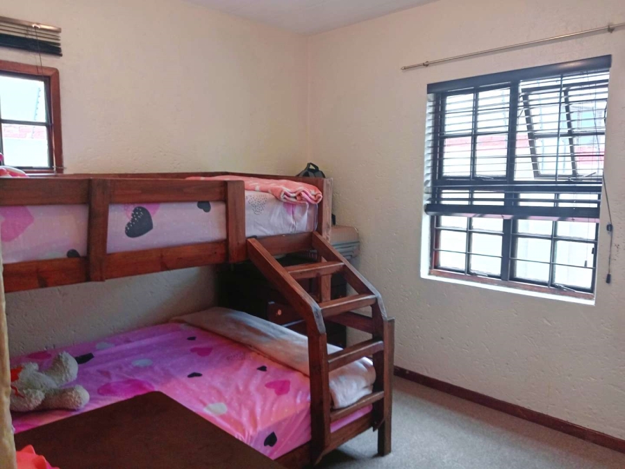 To Let 3 Bedroom Property for Rent in Dowerglen Gauteng